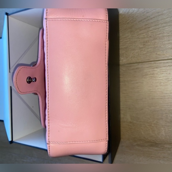 Gucci Chain Shoulder Bag in Pink - Picture 2 of 4
